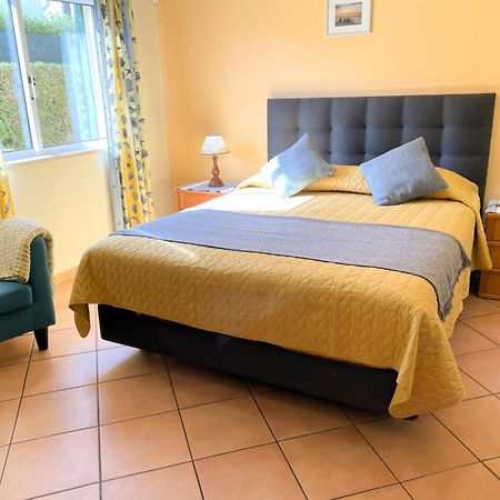 Villa Eber - Independent 1 & 2 Bedroom Apartments, Pool, Air Con, Fast Wi-Fi, Near Old Town Of Albufeira And Beaches מראה חיצוני תמונה