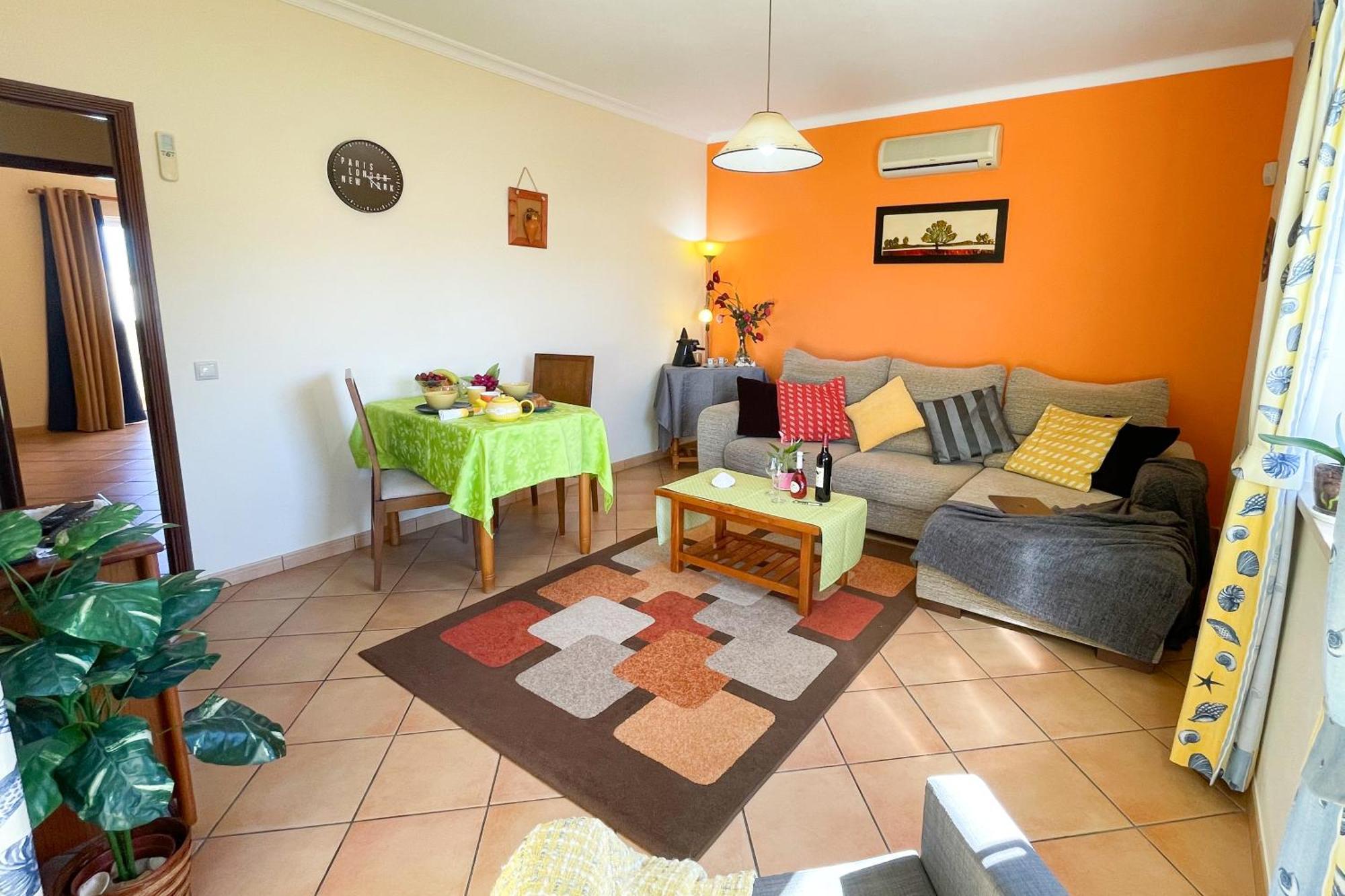 Villa Eber - Independent 1 & 2 Bedroom Apartments, Pool, Air Con, Fast Wi-Fi, Near Old Town Of Albufeira And Beaches מראה חיצוני תמונה