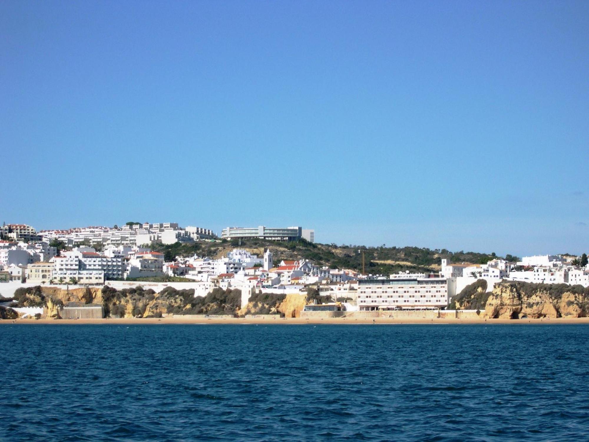 Villa Eber - Independent 1 & 2 Bedroom Apartments, Pool, Air Con, Fast Wi-Fi, Near Old Town Of Albufeira And Beaches מראה חיצוני תמונה
