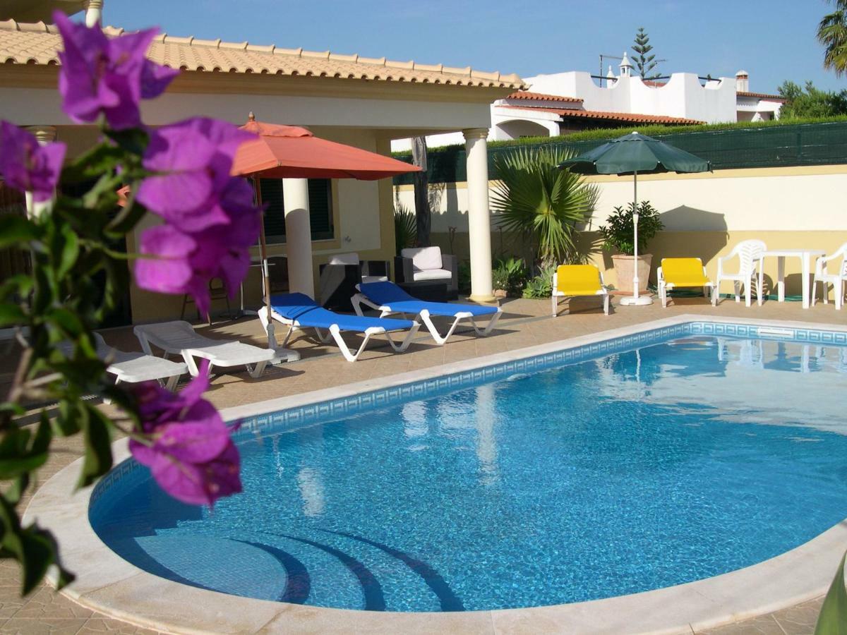 Villa Eber - Independent 1 & 2 Bedroom Apartments, Pool, Air Con, Fast Wi-Fi, Near Old Town Of Albufeira And Beaches מראה חיצוני תמונה