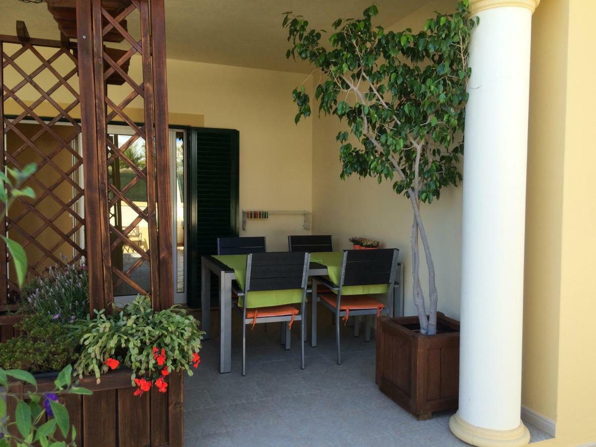 Villa Eber - Independent 1 & 2 Bedroom Apartments, Pool, Air Con, Fast Wi-Fi, Near Old Town Of Albufeira And Beaches מראה חיצוני תמונה