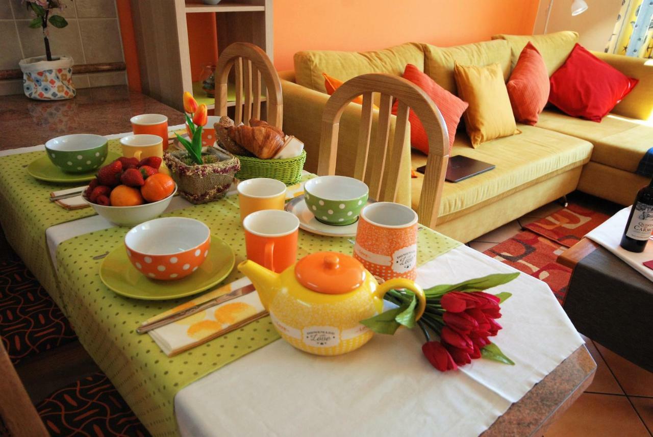 Villa Eber - Independent 1 & 2 Bedroom Apartments, Pool, Air Con, Fast Wi-Fi, Near Old Town Of Albufeira And Beaches מראה חיצוני תמונה