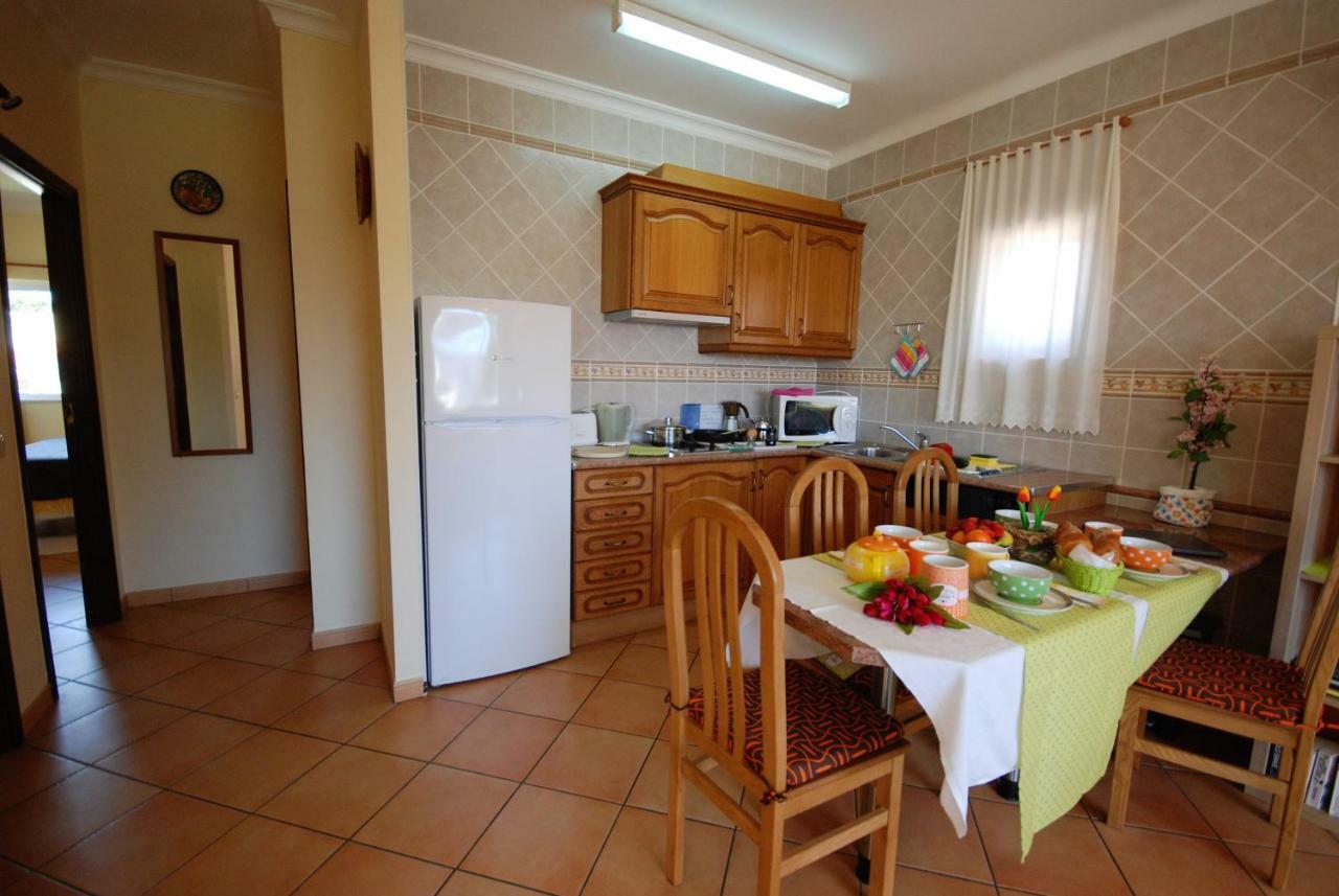 Villa Eber - Independent 1 & 2 Bedroom Apartments, Pool, Air Con, Fast Wi-Fi, Near Old Town Of Albufeira And Beaches מראה חיצוני תמונה